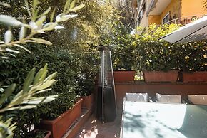 Green Hill Apartment