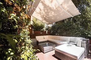 Green Hill Apartment