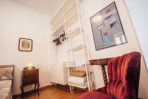 Green Hill Apartment