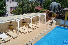 SAFARİ SUİT APART HOTEL