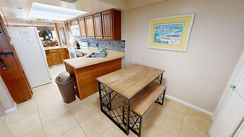 Inlet Reef 413 2 Bedroom Condo by RedAwning