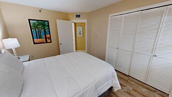 Inlet Reef 413 2 Bedroom Condo by RedAwning