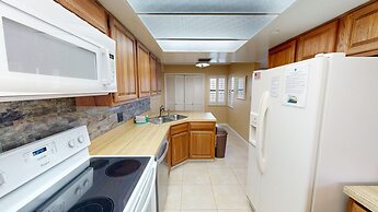 Inlet Reef 413 2 Bedroom Condo by RedAwning