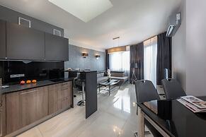 Small Venice Apartments