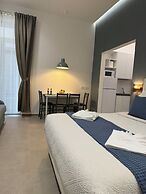 Lina Suites & Rooms