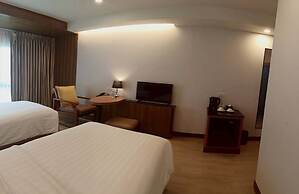 Cozy Don Mueang Hotel