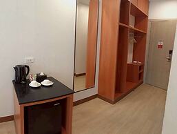 Cozy Don Mueang Hotel