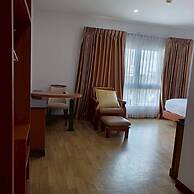 Cozy Don Mueang Hotel