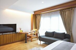 Cozy Don Mueang Hotel