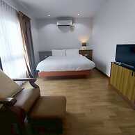Cozy Don Mueang Hotel