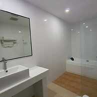 Cozy Don Mueang Hotel