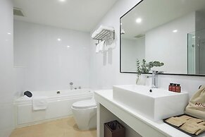 Cozy Don Mueang Hotel