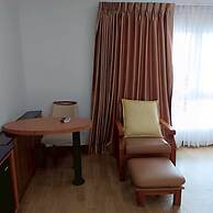 Cozy Don Mueang Hotel