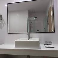 Cozy Don Mueang Hotel