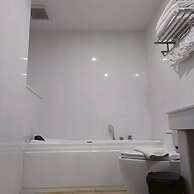 Cozy Don Mueang Hotel