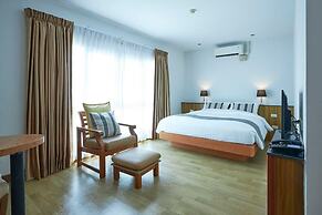 Cozy Don Mueang Hotel