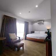 Cozy Don Mueang Hotel