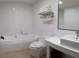 Cozy Don Mueang Hotel