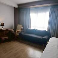 Cozy Don Mueang Hotel