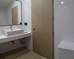 Cozy Don Mueang Hotel