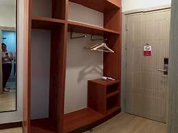 Cozy Don Mueang Hotel