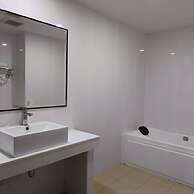 Cozy Don Mueang Hotel