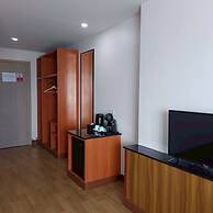 Cozy Don Mueang Hotel