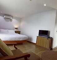 Cozy Don Mueang Hotel