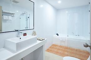 Cozy Don Mueang Hotel