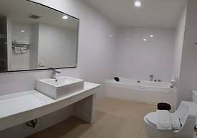 Cozy Don Mueang Hotel