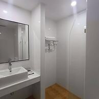 Cozy Don Mueang Hotel