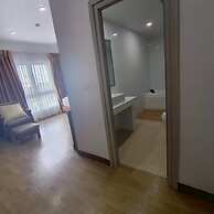 Cozy Don Mueang Hotel