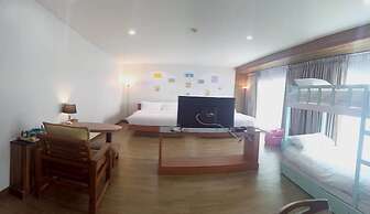 Cozy Don Mueang Hotel