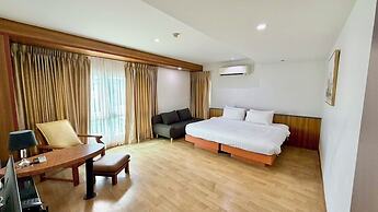 Cozy Don Mueang Hotel