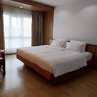 Cozy Don Mueang Hotel