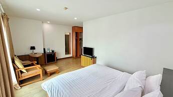 Cozy Don Mueang Hotel