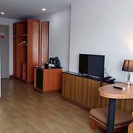 Cozy Don Mueang Hotel