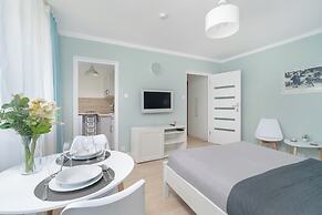 Bukowska Biurko & Smarttv by Renters