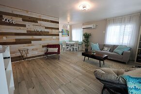 Paradise Hollywood Gardens