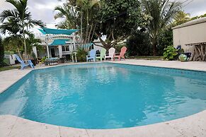 Paradise Hollywood Gardens