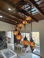 Luxsugero Penthouse Kaichidham