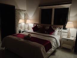 Luxsugero Penthouse Kaichidham