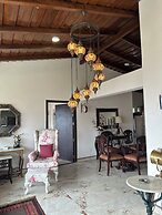 Luxsugero Penthouse Kaichidham