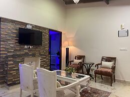 Luxsugero Penthouse Kaichidham