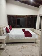 Luxsugero Penthouse Kaichidham