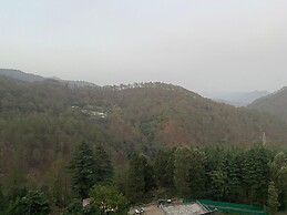 Luxsugero Penthouse Kaichidham