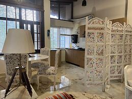 Luxsugero Penthouse Kaichidham