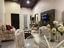 Luxsugero Penthouse Kaichidham