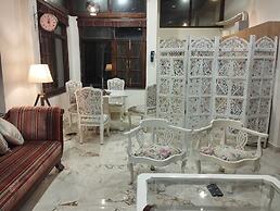 Luxsugero Penthouse Kaichidham