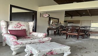 Luxsugero Penthouse Kaichidham